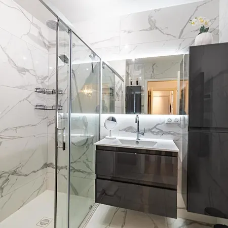 7 Jui - Beautiful One-bedroom 50m From Croisette Cannes
